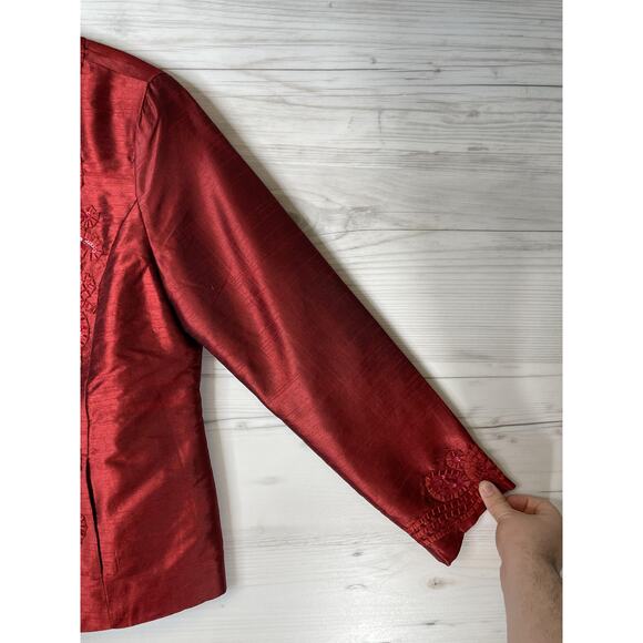 Chicos Jacket Womens Size 1 Red Embroidered Sequin Dressy Evening Blazer - Picture 3 of 8